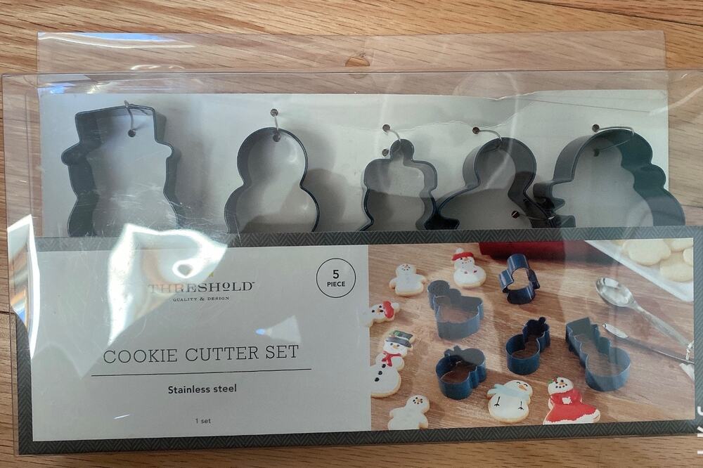 Threshold Christmas Stainless Steel Cookie Cutter Snowman Shaped 5 pc Set, NEW